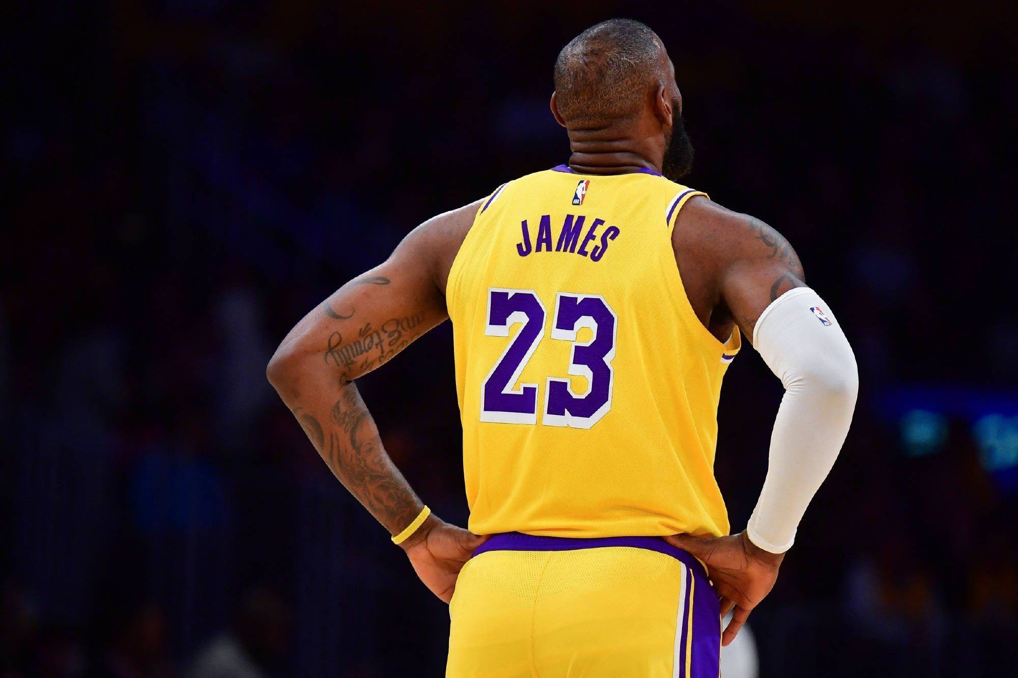 米体：罗马希望租借+买断齐尔克泽，买断费将不低于3500万欧（据米体报道，罗马计划先租后买引进齐尔克泽，买断费用至少3500万欧元）