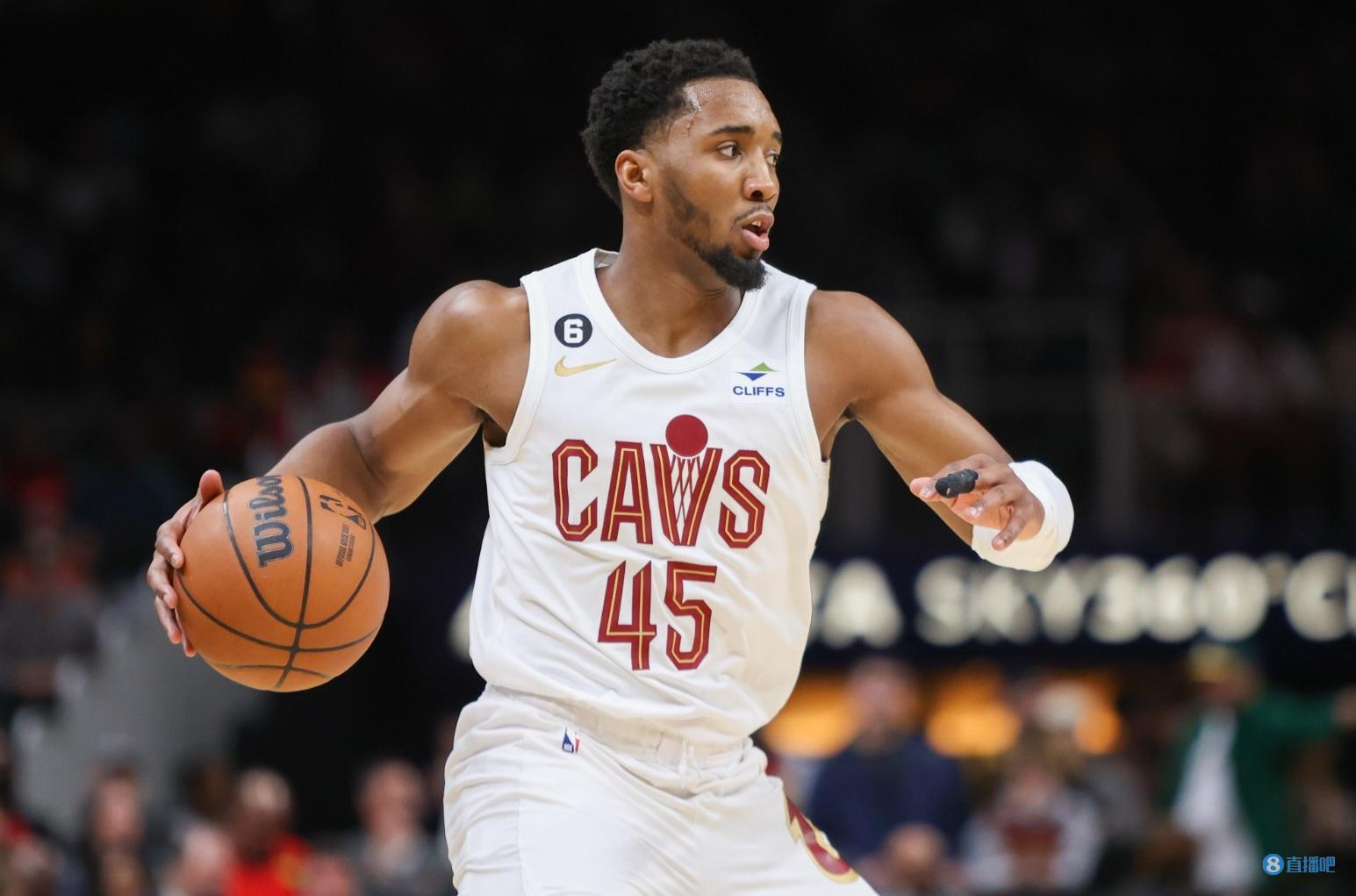 马宁入选2026世界杯候选裁判员培训名单，将经历最后一次考核（马宁入围2026年世界杯候选裁判培训名单，迎来最终考核）