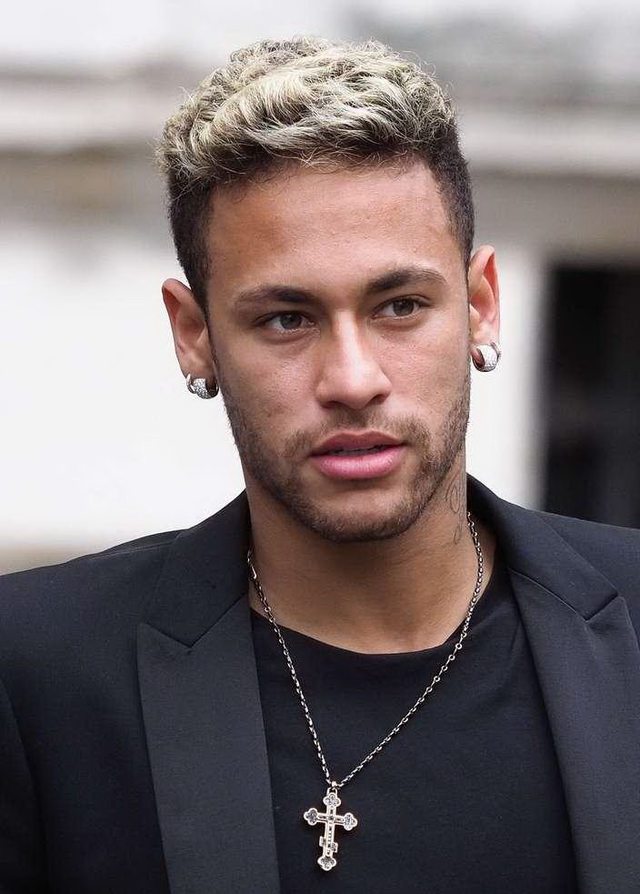 如何看待诺伊尔的失误？孔帕尼：我第一次听到这个说法（诺伊尔被指失误？孔帕尼：头一次听说这种说法）