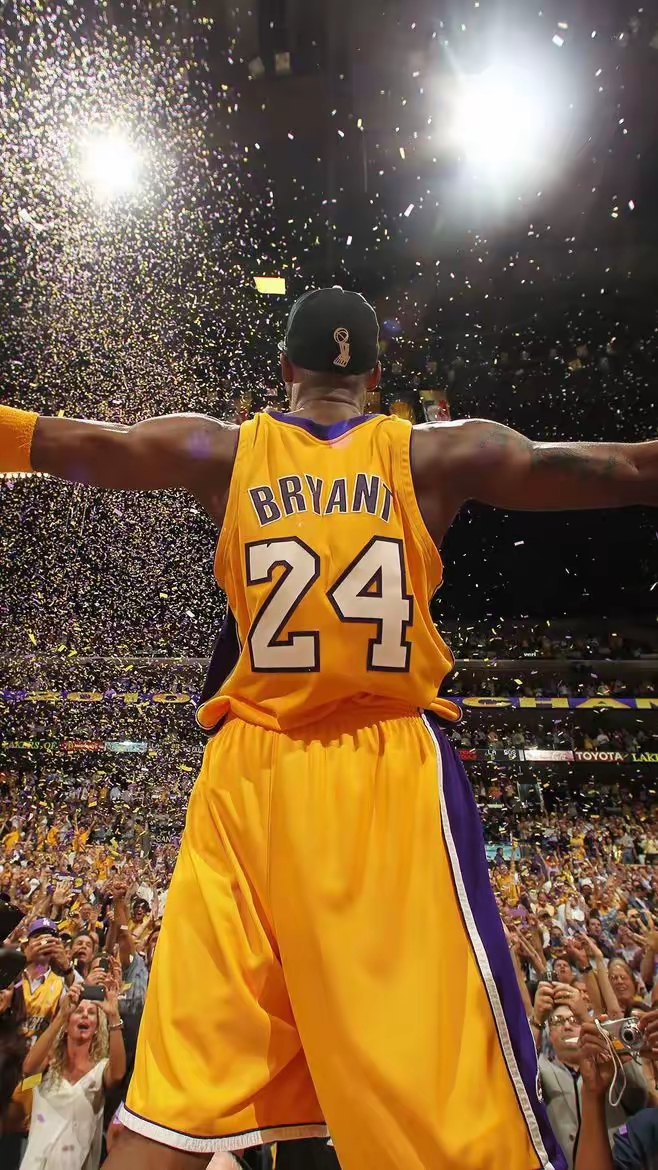 精彩，皇马女足前锋琳达-凯塞多打入一记马拉多纳式进球（皇马女足前锋琳达-凯塞多上演马拉多纳式精彩破门）