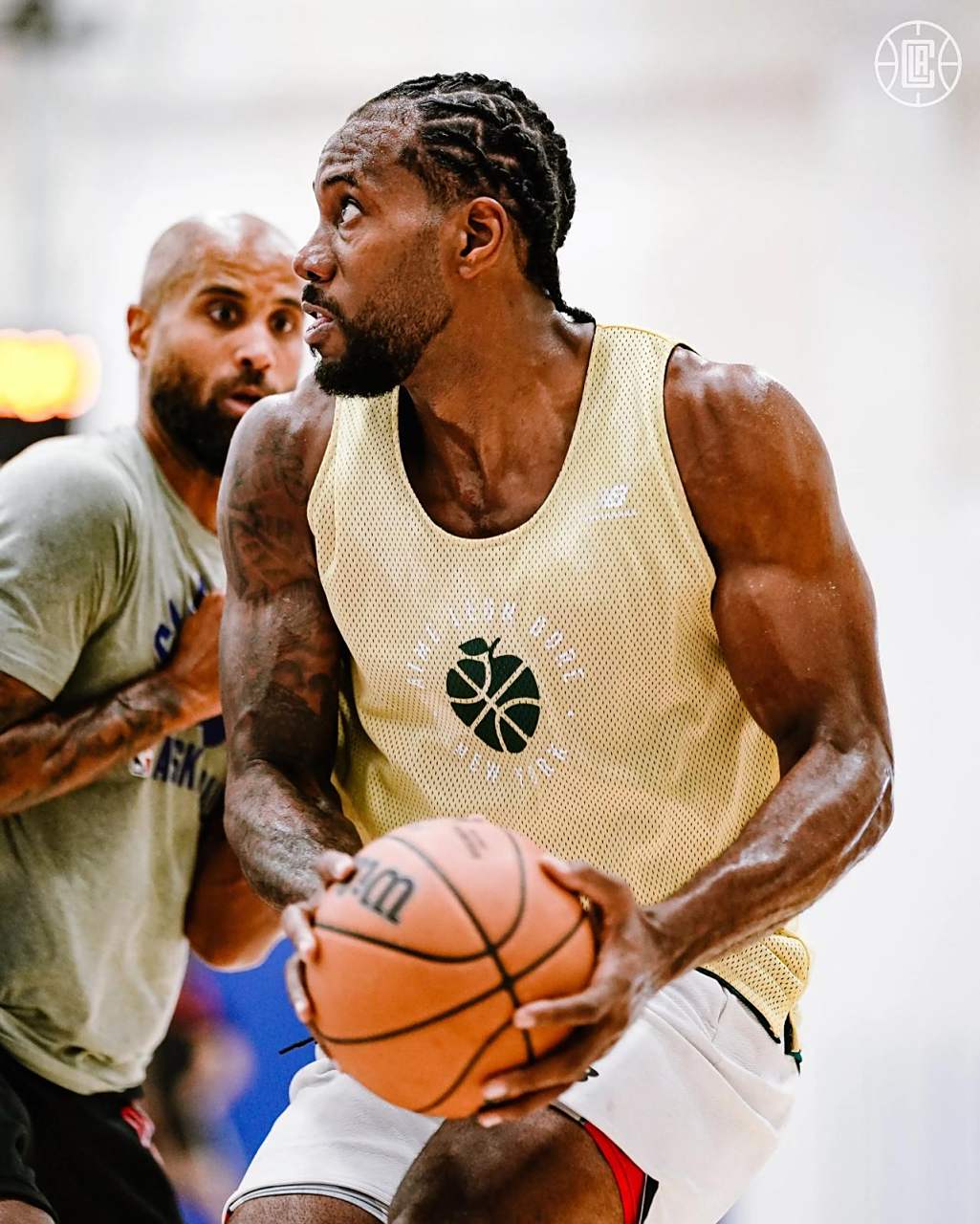 外媒：安哥拉足协邀请阿根廷国家队踢友谊赛的费用为1200万欧（外媒称安哥拉足协邀阿根廷队踢友谊赛，费用达1200万欧元）