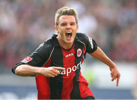 猹伯特AI足球分析 - 稳如磐石的国米，遭遇动荡的利物浦（猹伯特AI足球解读：稳若泰山的国米，对阵动荡中的利物浦）