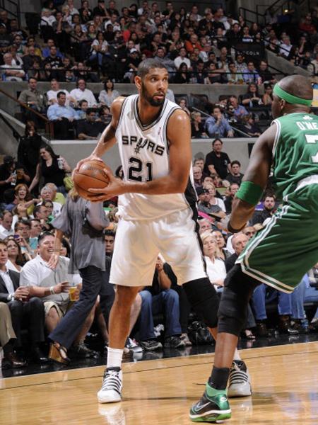 高清：英超曼联1-1西汉姆 红魔攻击线哑火（高清：英超曼联1-1战平西汉姆 红魔锋线乏力）