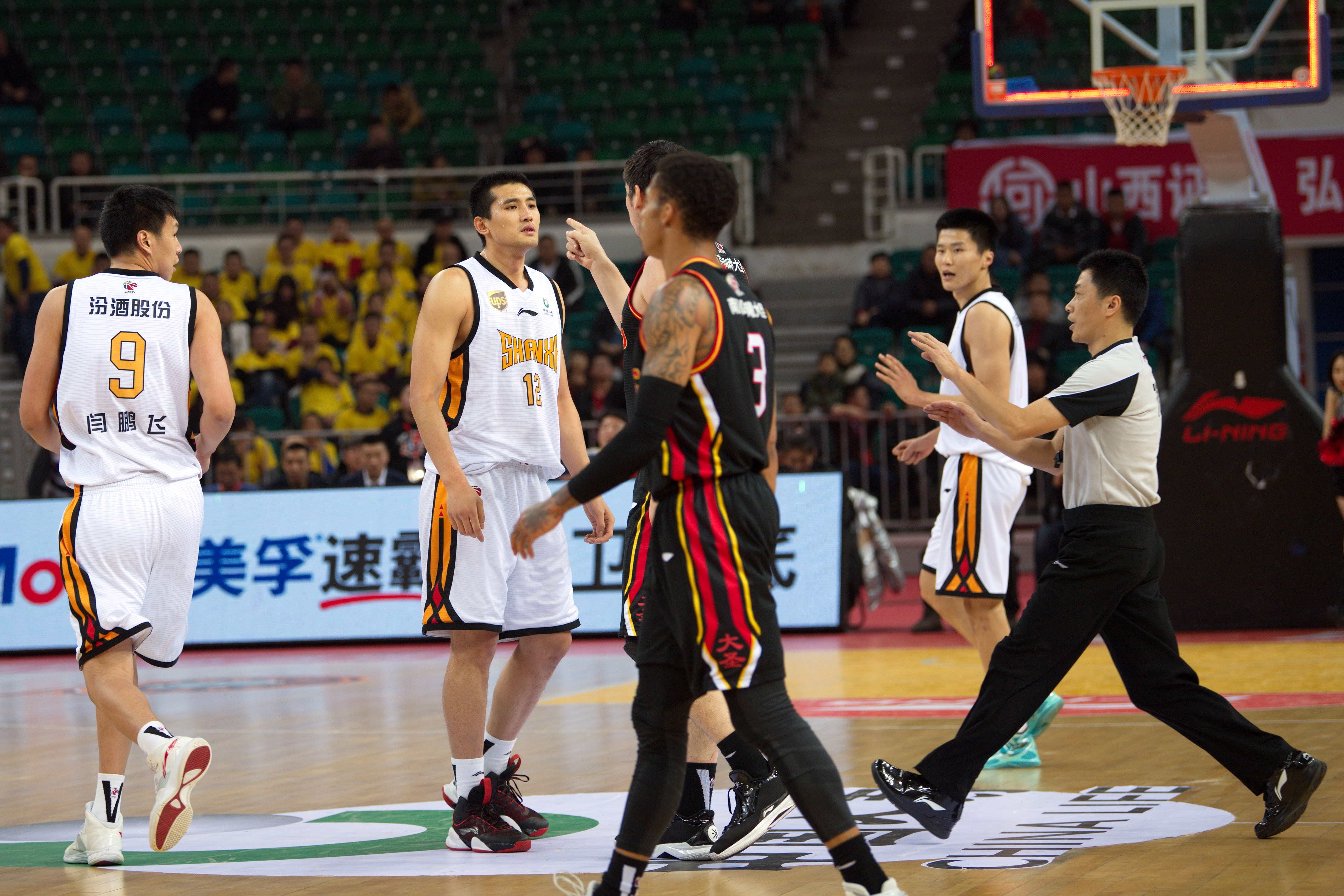 世体：巴萨不提前去斯坦福桥踩场训练，将在比赛当日飞往伦敦（世体：巴萨比赛日当天飞赴伦敦，不提前在斯坦福桥踩场）