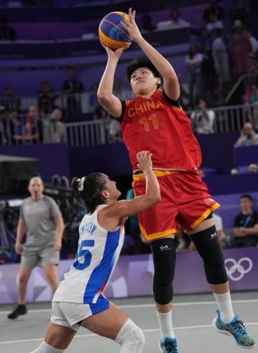 克里斯·保罗：坦然面对人生转折 ，珍惜与家人相伴时光（克里斯·保罗：从容迎接人生新篇，珍藏与家人相守时光）