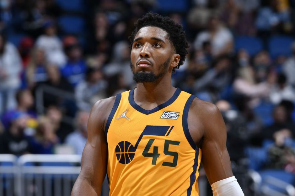 主动帮助他 主动帮助他